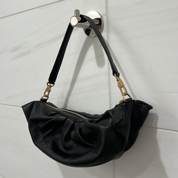 Reike Nen | Black Leather Croissant Bag - Picture 4 of 10